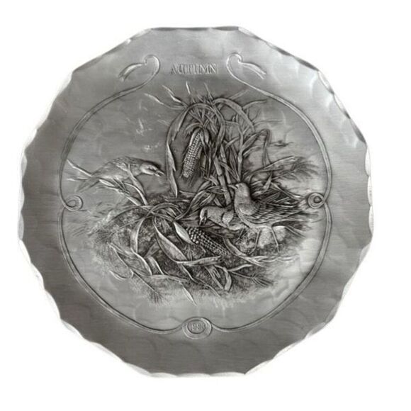 Natale Triangle Hammered Aluminum Four Seasons Plates 1980-1983 Set Of Four - Picture 5 of 10